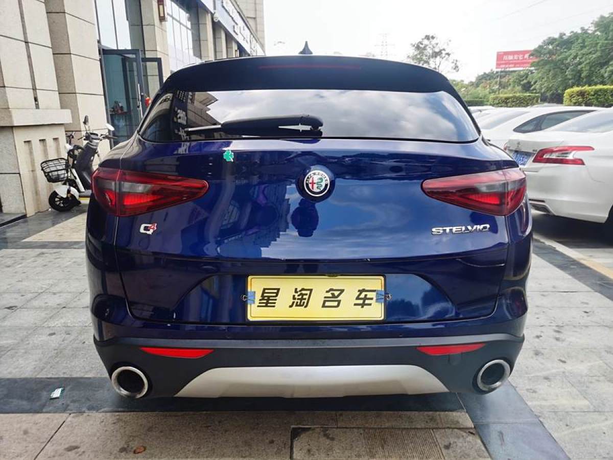 阿爾法·羅密歐 Stelvio  2017款 2.0T 200HP 豪華版圖片