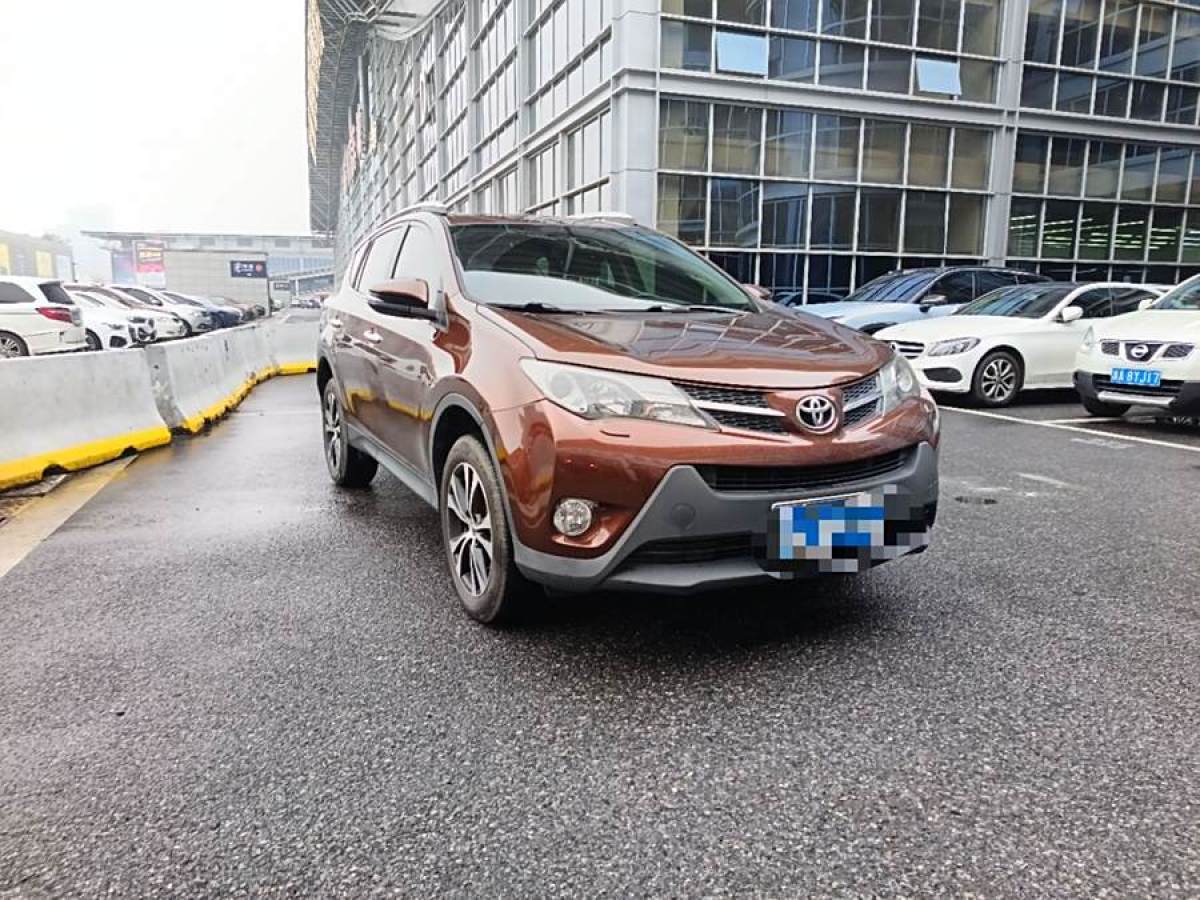 豐田 RAV4榮放  2015款 2.5L 自動(dòng)四驅(qū)精英版圖片