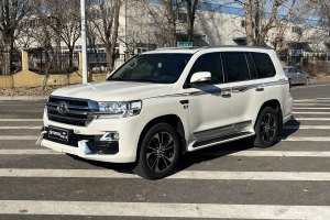 蘭德酷路澤 豐田 5.7L VX-R 12氣 底升(中東版)