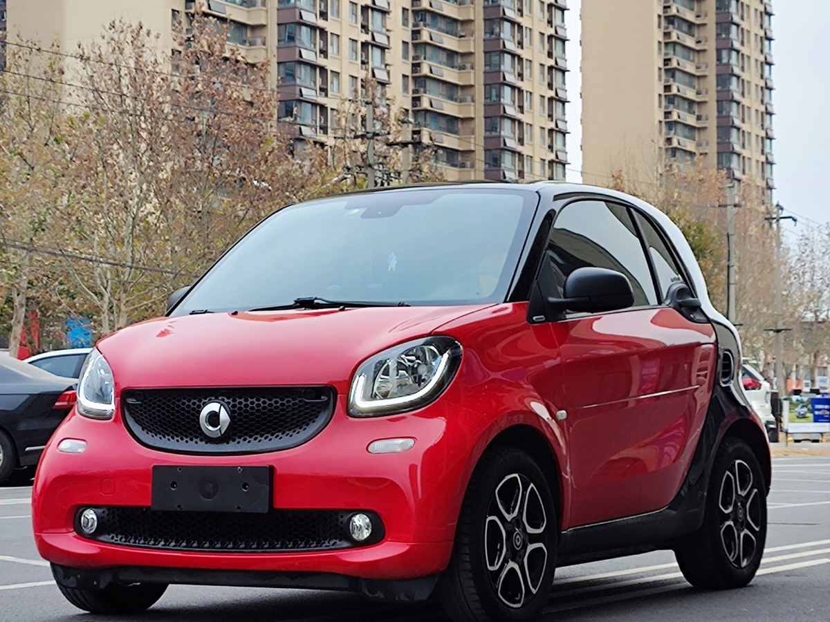 smart fortwo  2017款 1.0L 52千瓦硬頂摯愛特別版圖片