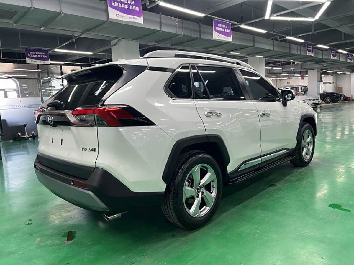 豐田 RAV4榮放  2020款 2.0L CVT兩驅(qū)風(fēng)尚PLUS版圖片