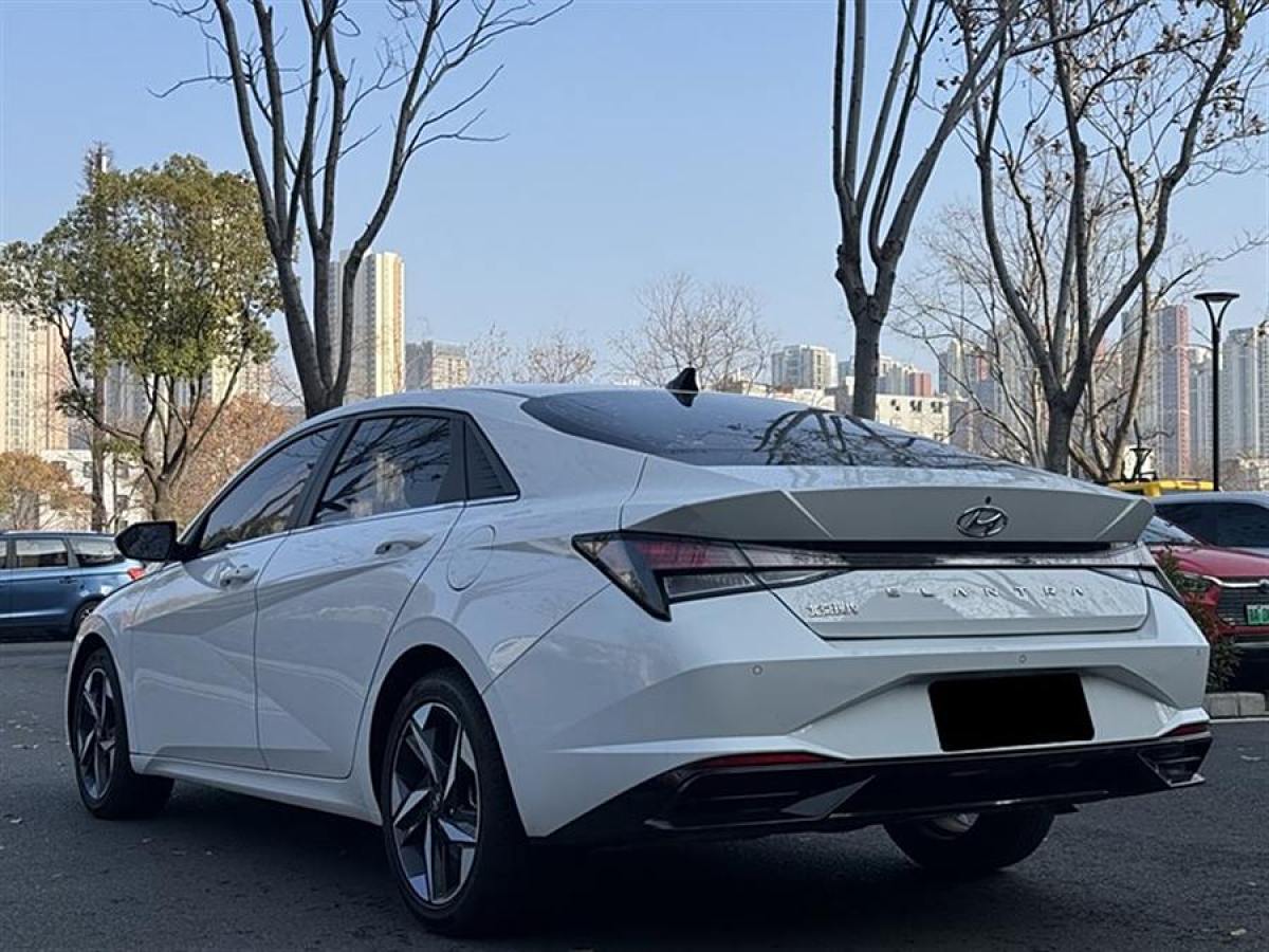 現(xiàn)代 伊蘭特  2021款 1.5L LUX尊貴版圖片