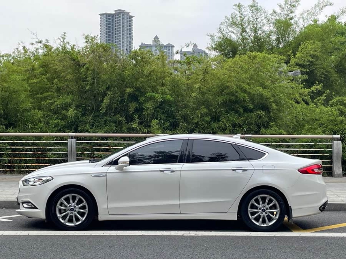 福特 蒙迪歐  2017款 改款 EcoBoost 180 時(shí)尚型圖片