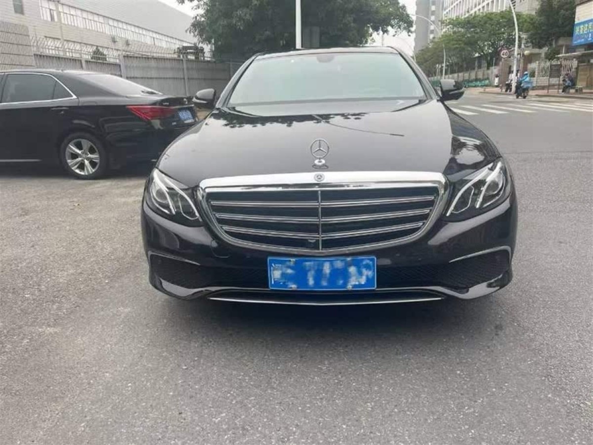 奔馳 奔馳E級  2019款 改款 E 300 L 豪華型圖片