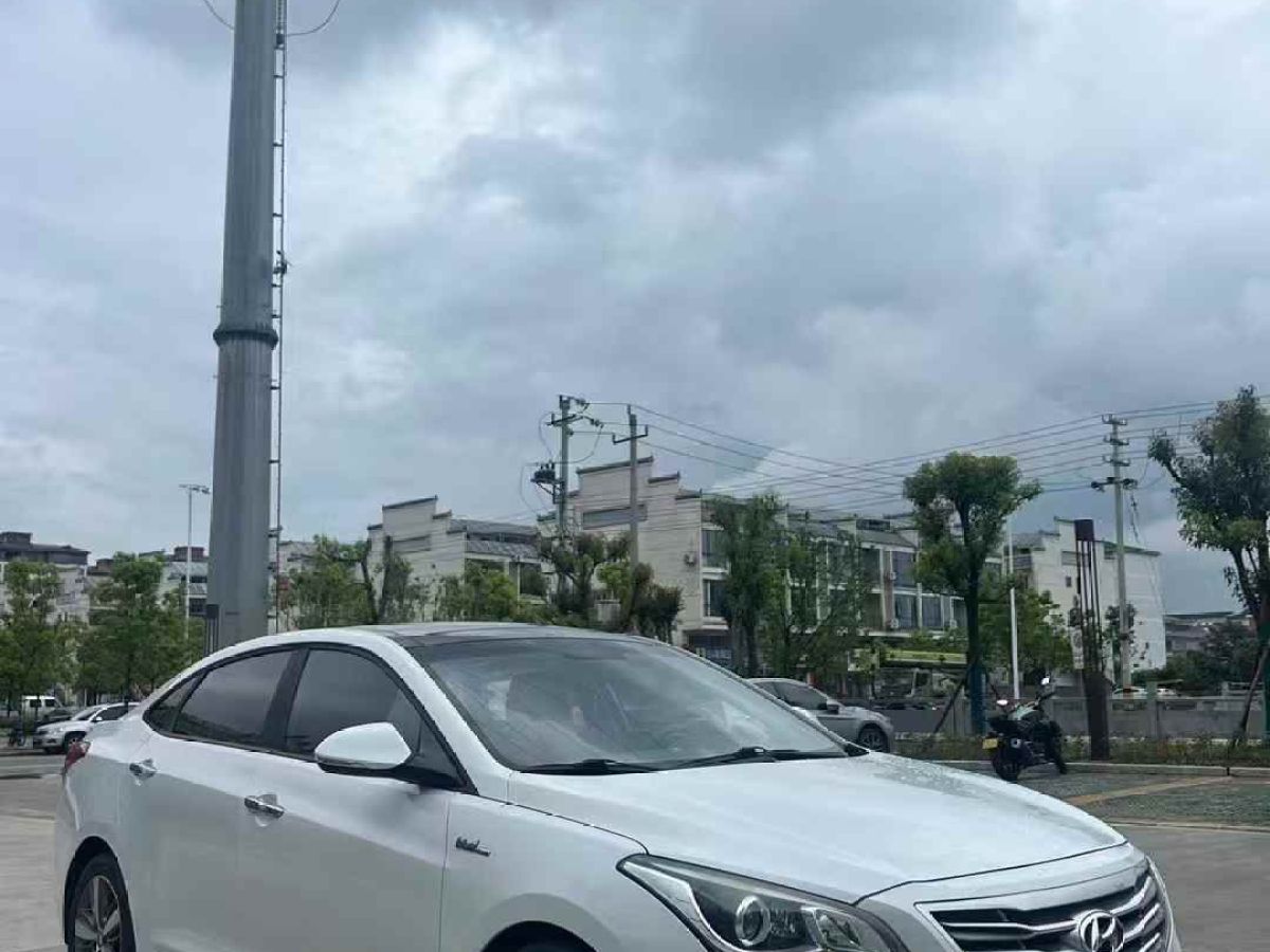 現(xiàn)代 名圖  2016款 1.6T 自動(dòng)旗艦型TOP圖片