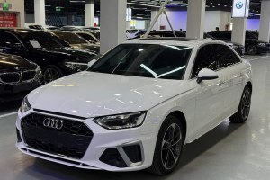 奧迪A4L 奧迪 40 TFSI 時(shí)尚動(dòng)感型