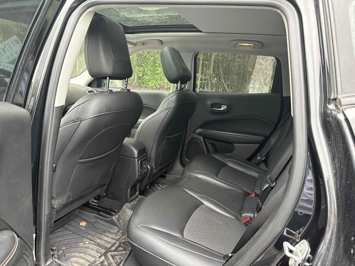 2020年3月Jeep 指南者  2019款  220T 自动家享版