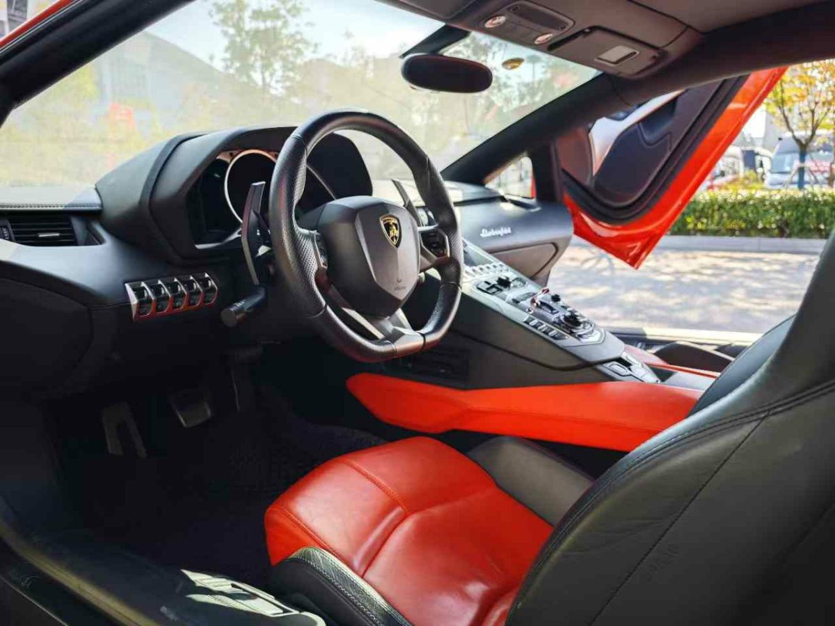 蘭博基尼 Aventador  2013款 LP 700-4 Roadster圖片