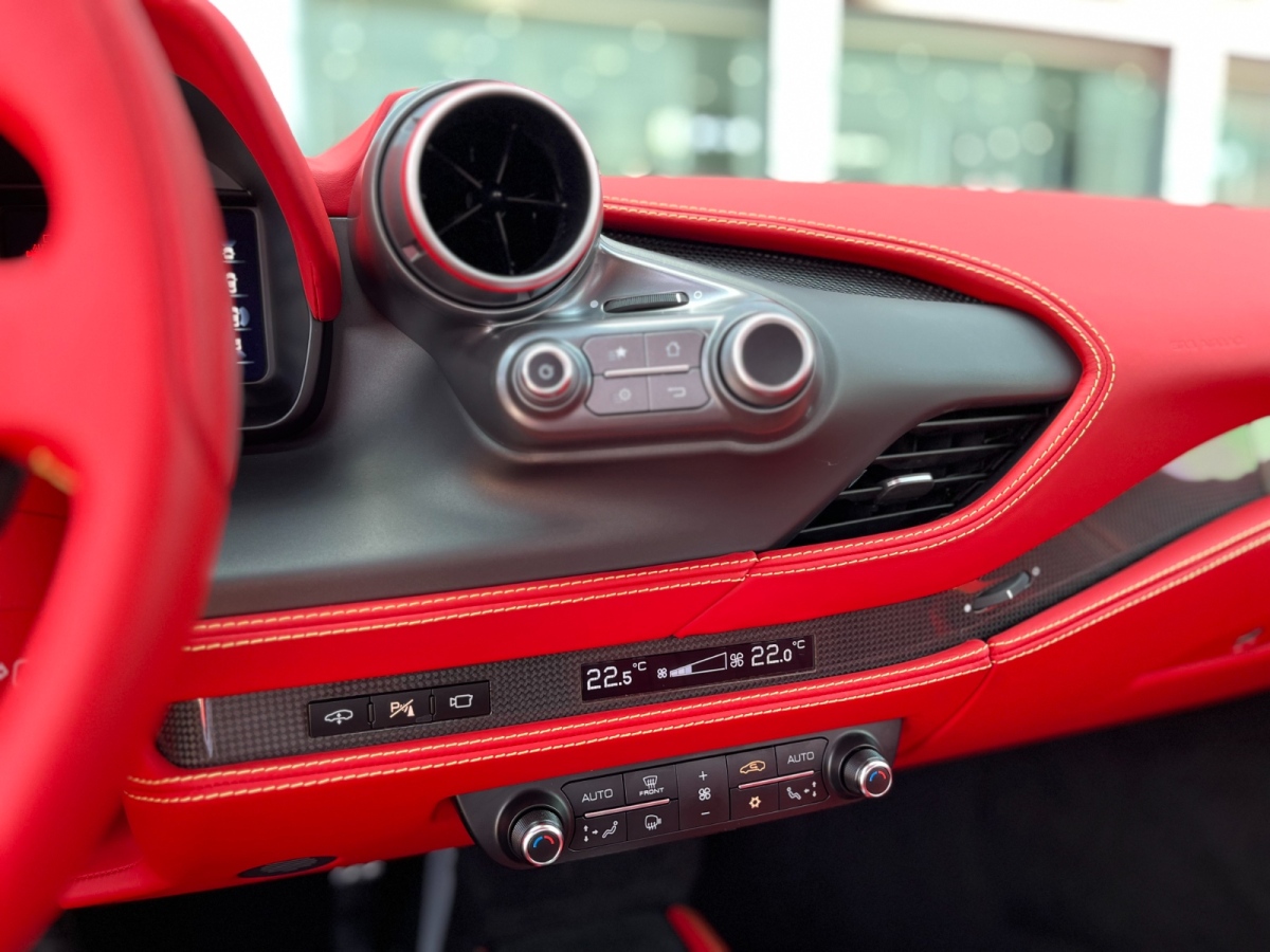 法拉利 F8 Tributo  2019款  3.9T V8圖片