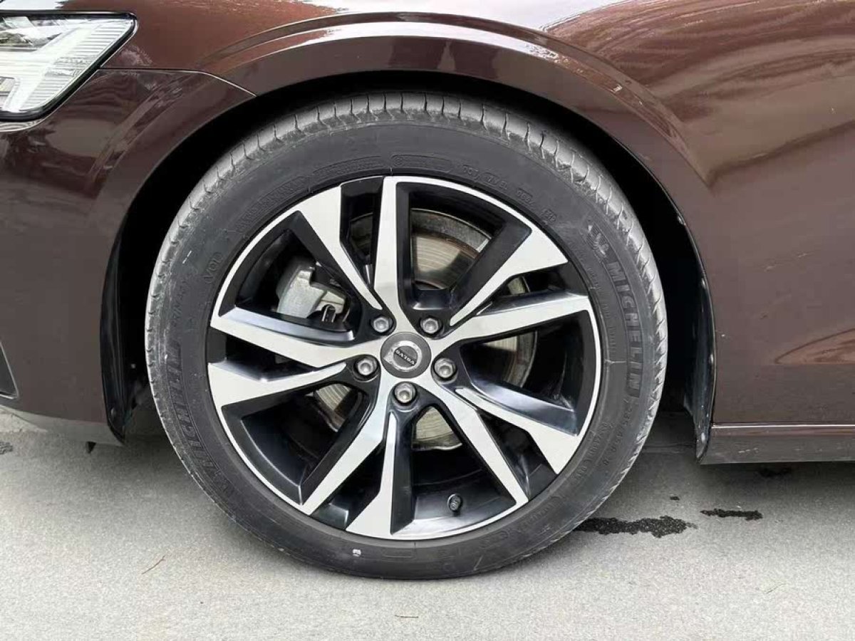 沃爾沃 S60L  2020款 T4 智遠(yuǎn)豪華版圖片