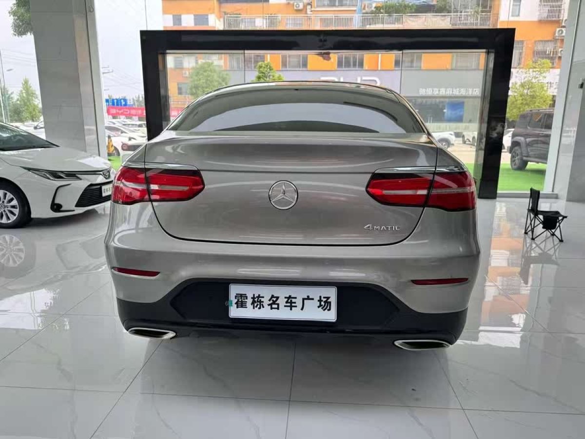 奔馳 奔馳GLC  2023款 改款 GLC 300 4MATIC 轎跑SUV圖片