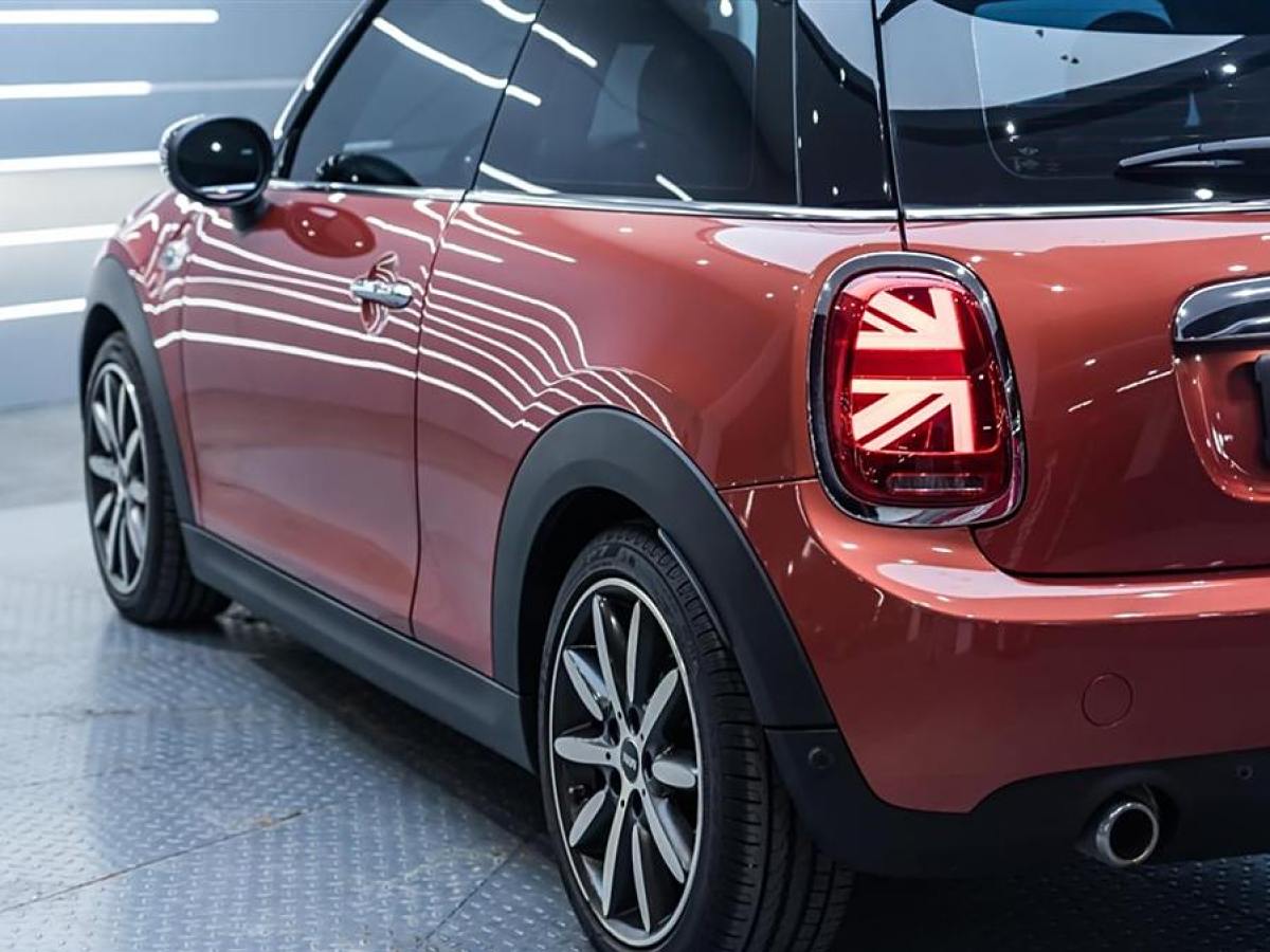 MINI MINI  2020款 1.5T COOPER 三門日不落紅限量版圖片