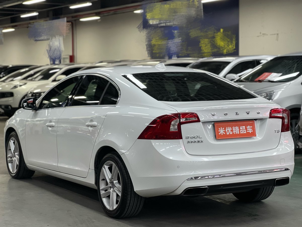 沃尔沃 S60  2016款 S60L 2.0T T5 智驭版图片