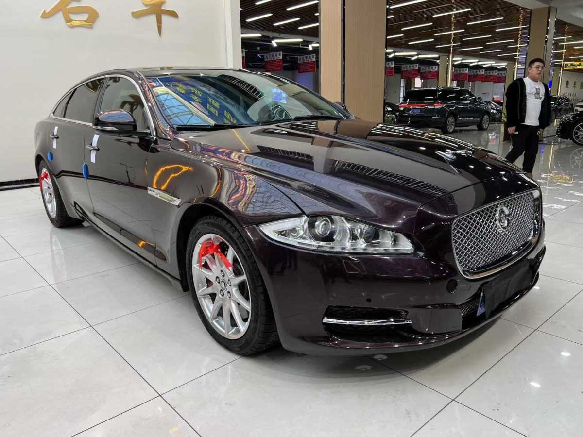 捷豹 XJ  2012款 XJL 3.0 全景商務(wù)版圖片