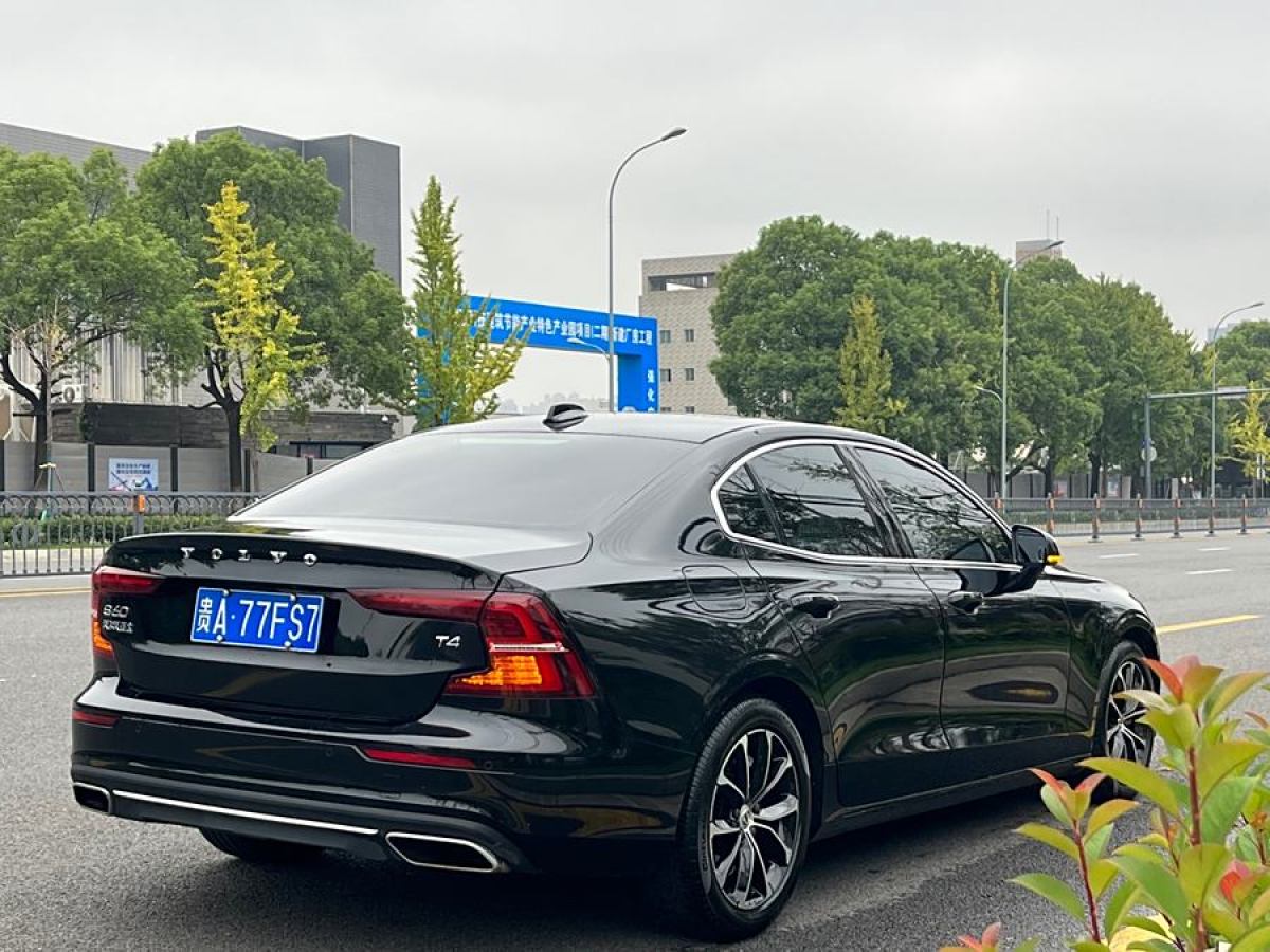 2021年3月沃爾沃 S60L  2021款 T4 智逸豪華版