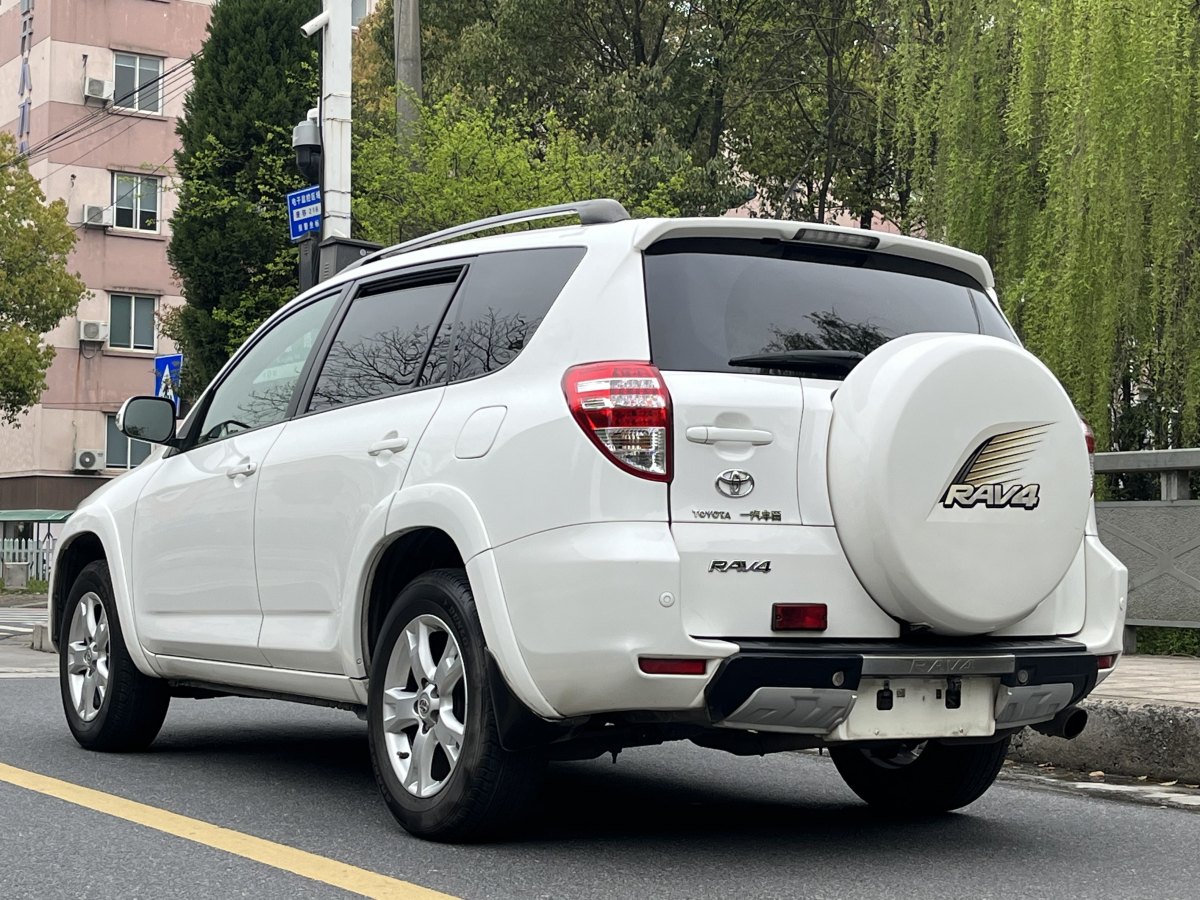 丰田 rav4荣放  2011款 24l 自动四驱豪华版图片