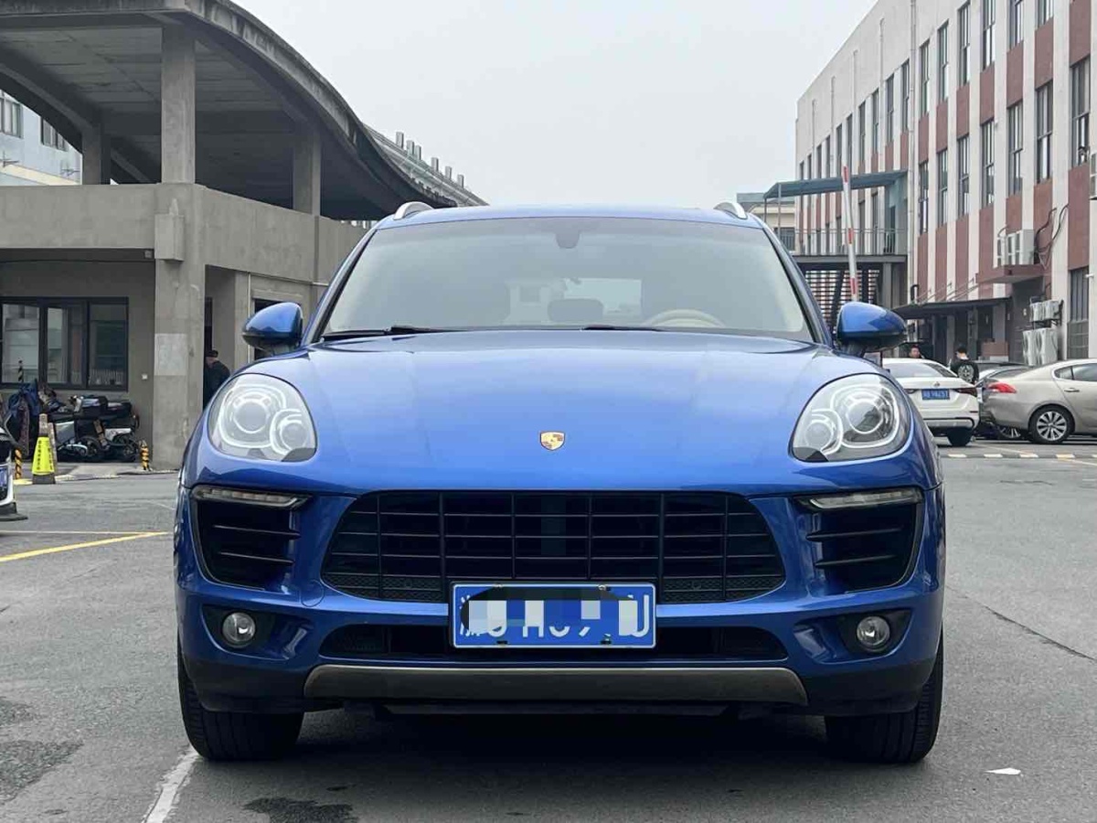 2015年5月保时捷 Macan  2014款 Macan 2.0T