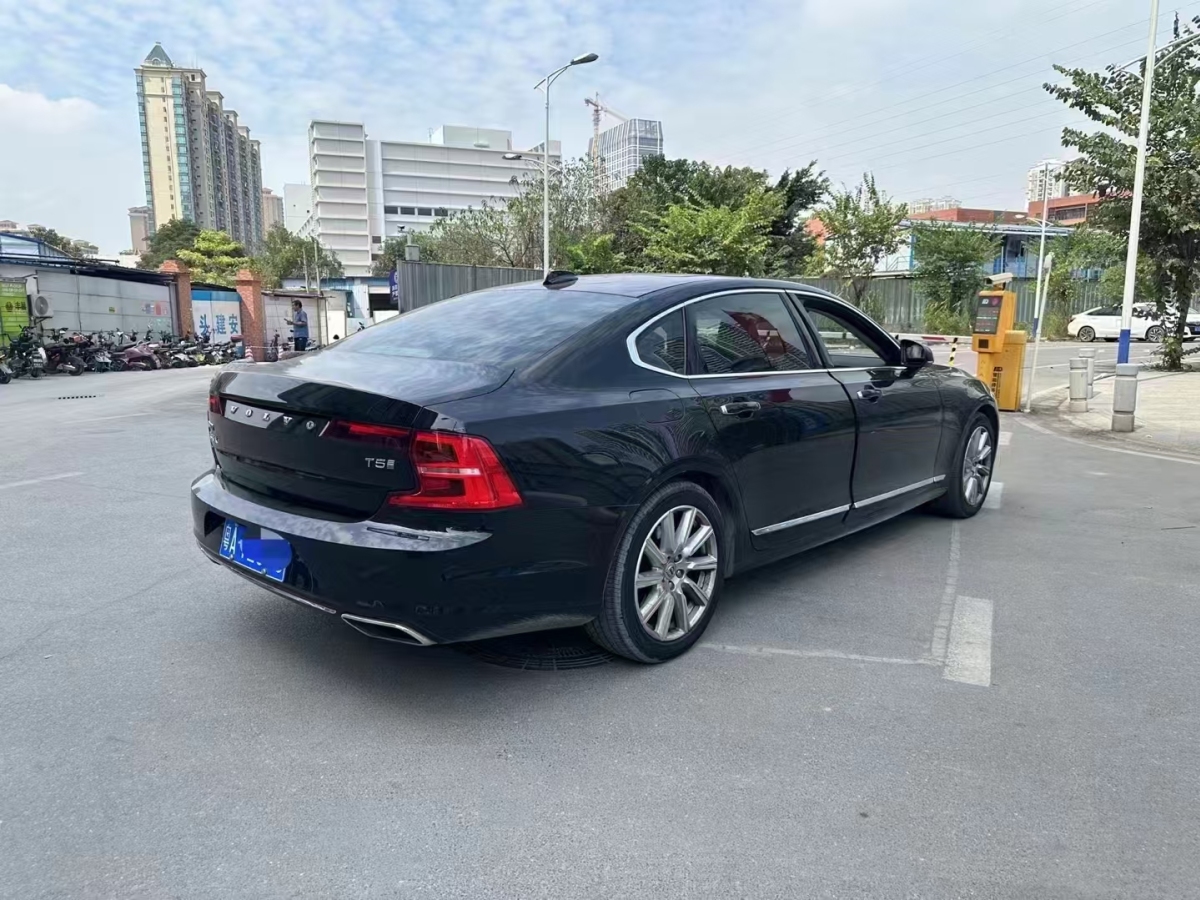 沃爾沃 S90  2020款 改款 T5 智遠(yuǎn)豪華版圖片