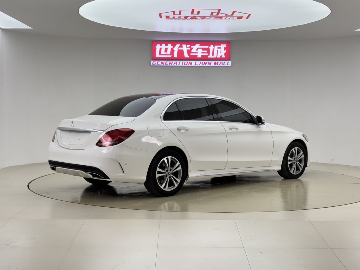 奔馳 奔馳C級(jí)  2015款 改款 C 200 L 運(yùn)動(dòng)型圖片