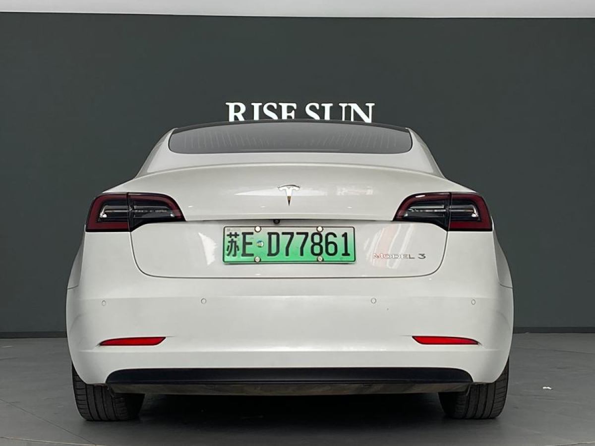 特斯拉 Model Y  2020款 改款 標(biāo)準(zhǔn)續(xù)航后驅(qū)升級(jí)版圖片