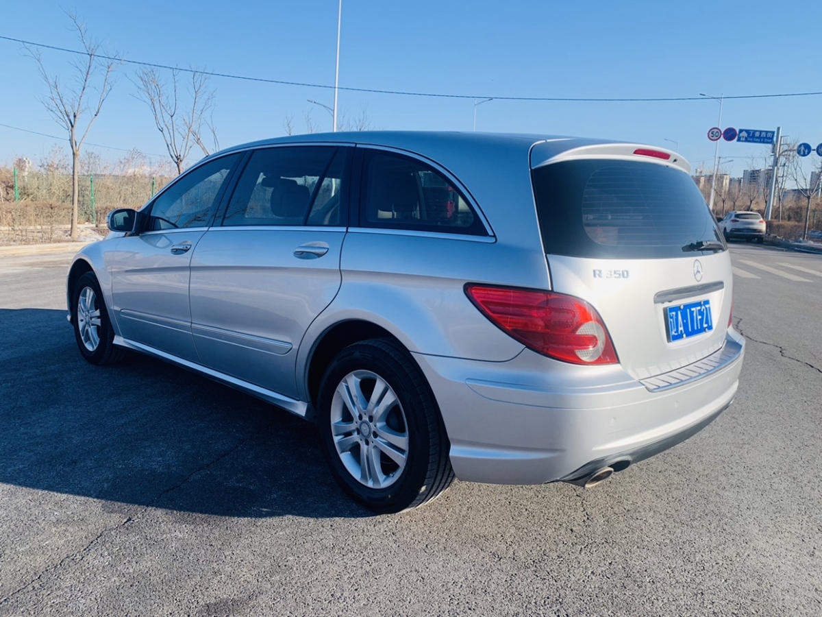 2010年5月奔驰 奔驰R级  2010款 R 350 L 4MATIC