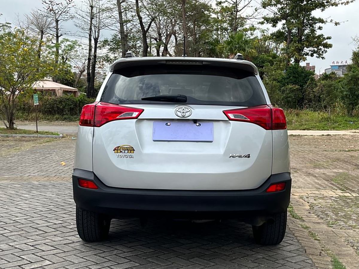 2015年3月豐田 RAV4榮放  2013款 2.0L CVT兩驅(qū)都市版