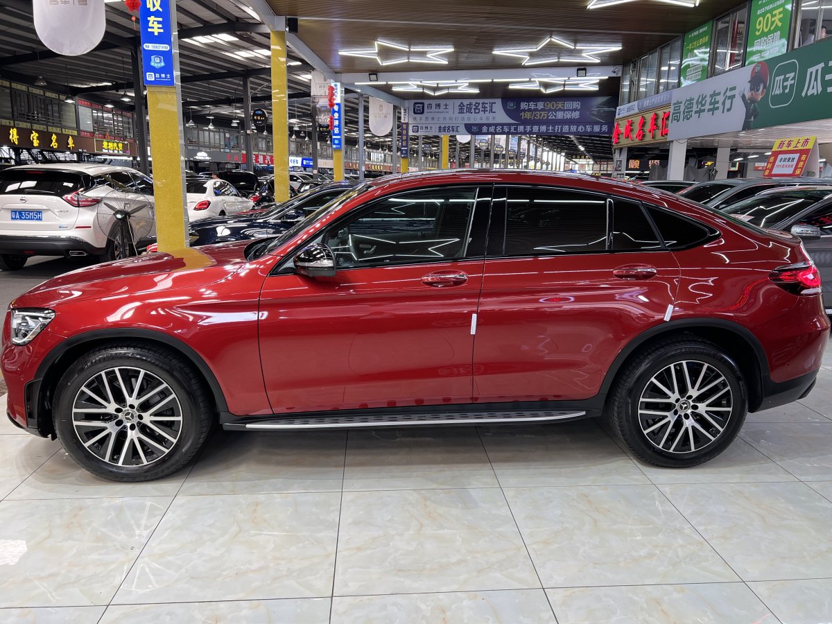 2020年1月奔馳 奔馳GLC  2023款 GLC 300 4MATIC 轎跑SUV