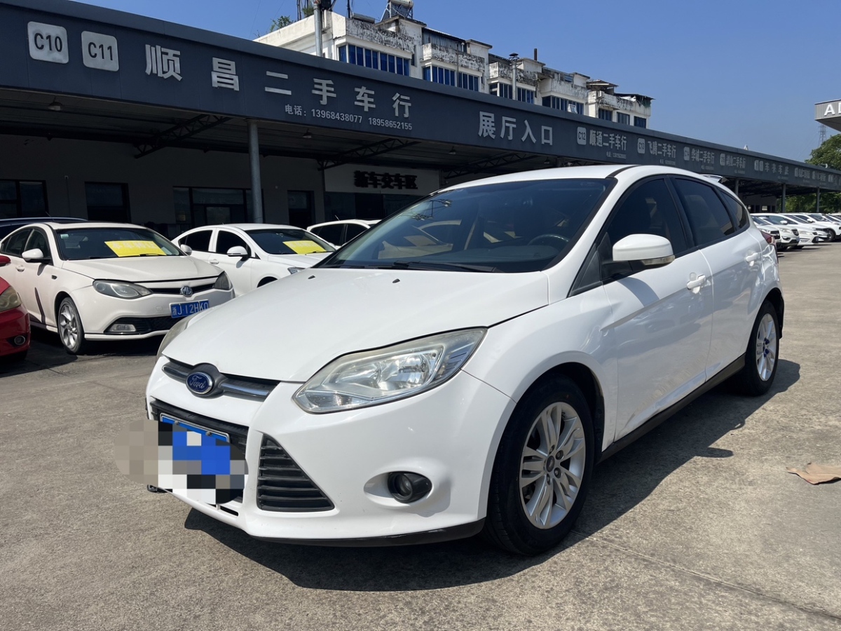 福特 ?？怂? 2012款 兩廂 1.6L 自動舒適型圖片