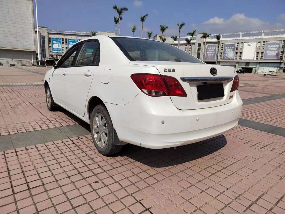 比亞迪 f3 2014款 1.5l 自動尊貴型圖片