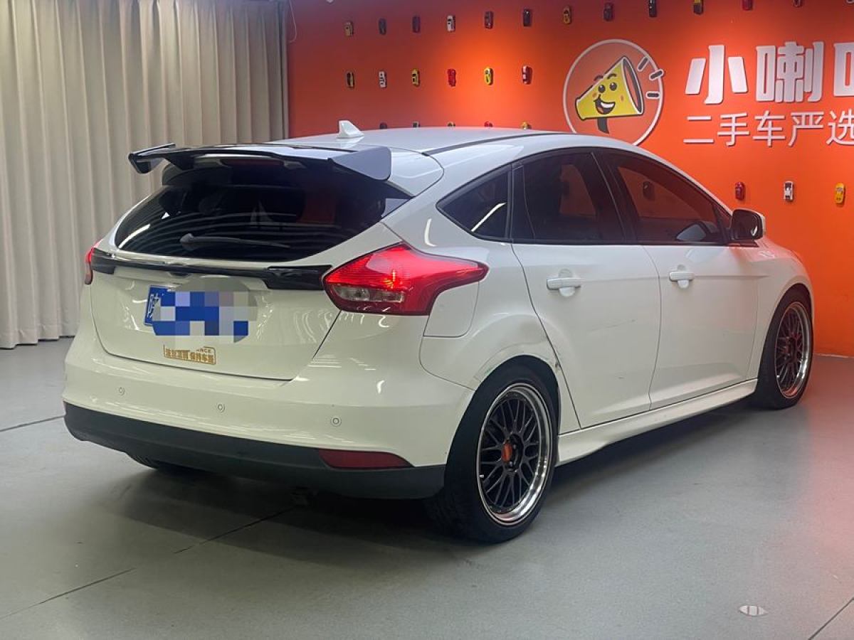 福特 ?？怂? 2018款 兩廂經(jīng)典 1.6L 自動風(fēng)尚型智行版圖片