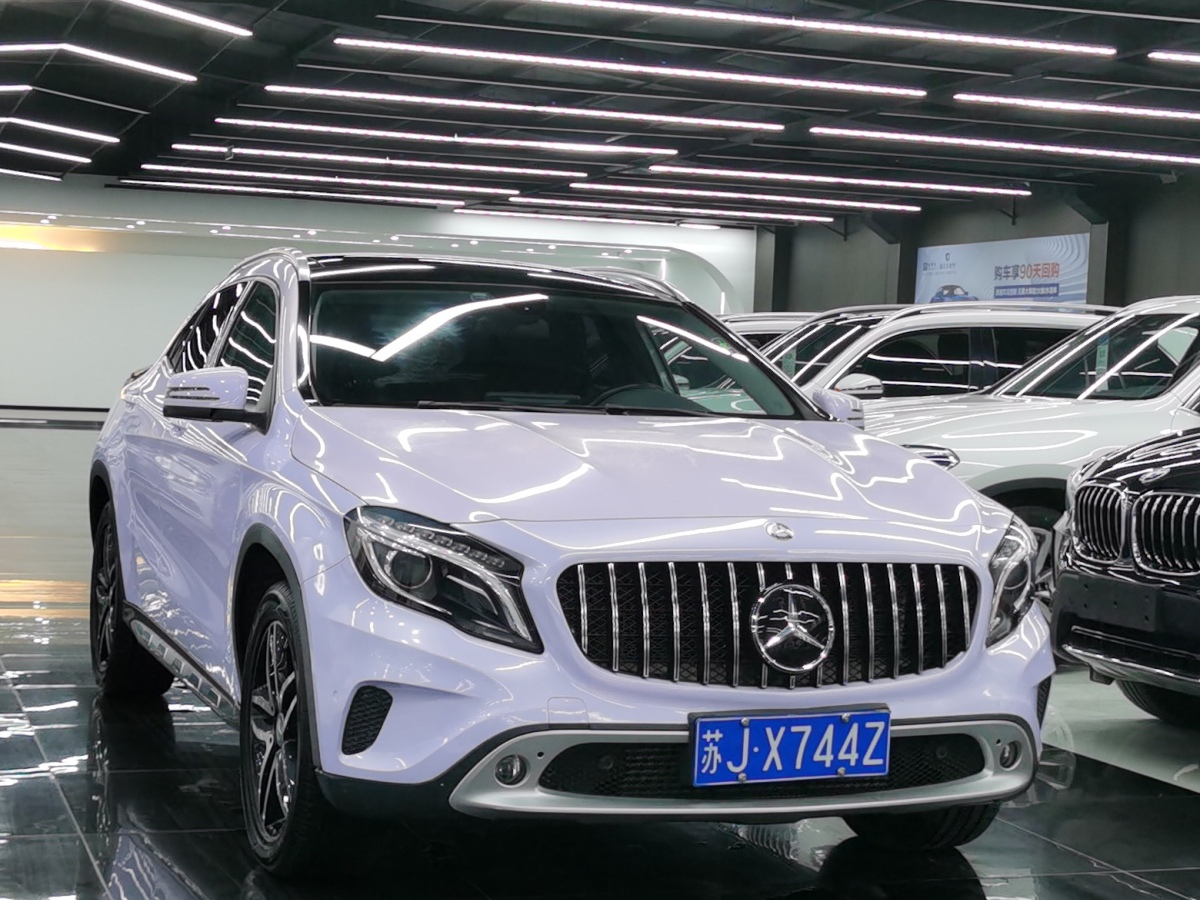 2015年11月奔馳 奔馳GLA  2015款 GLA 220 4MATIC 時(shí)尚型