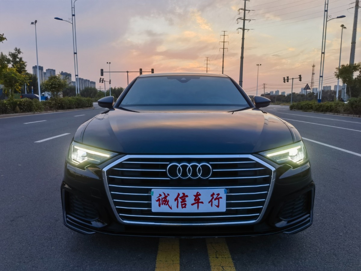 2022年10月奧迪 奧迪A6L  2022款 40 TFSI 豪華動(dòng)感型