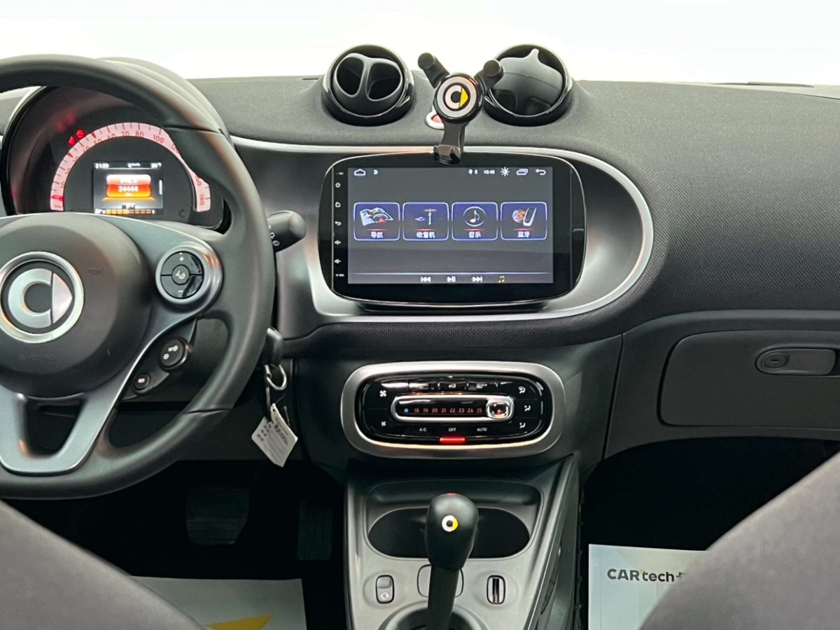 smart fortwo  2019款 0.9T 66千瓦硬頂風擎版 國VI圖片