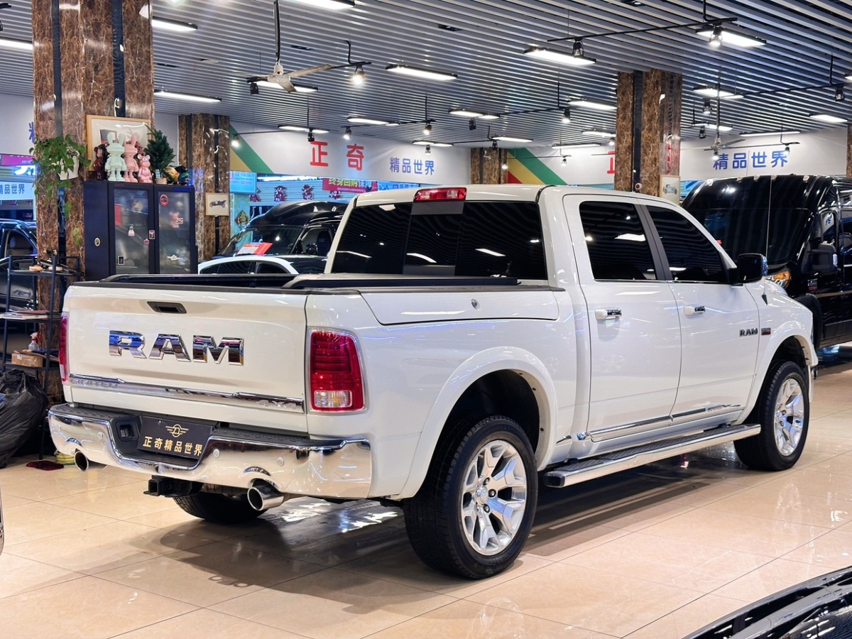 道奇 Ram  2017款 長(zhǎng)角號(hào) 5.7L 加長(zhǎng)版圖片