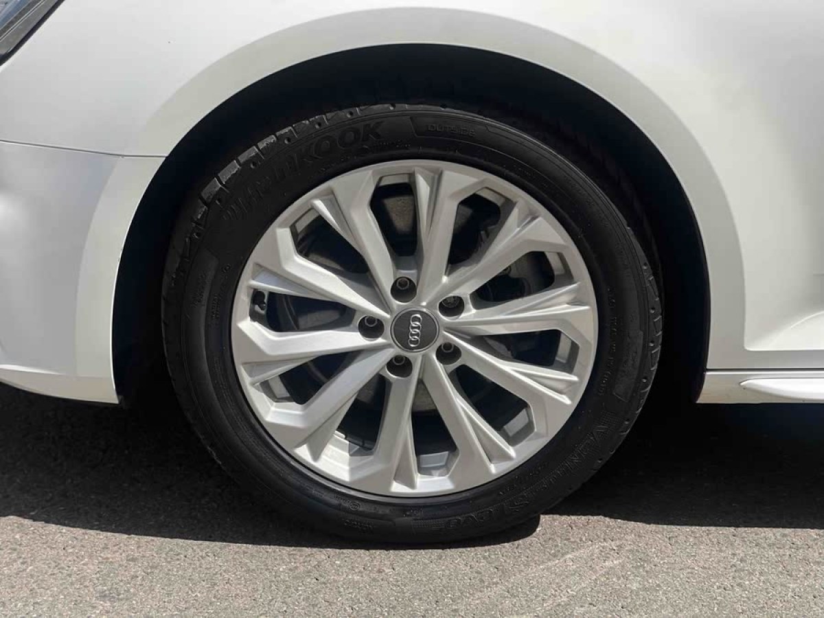 奧迪 奧迪A4L  2019款 40 TFSI 進(jìn)取型 國VI圖片