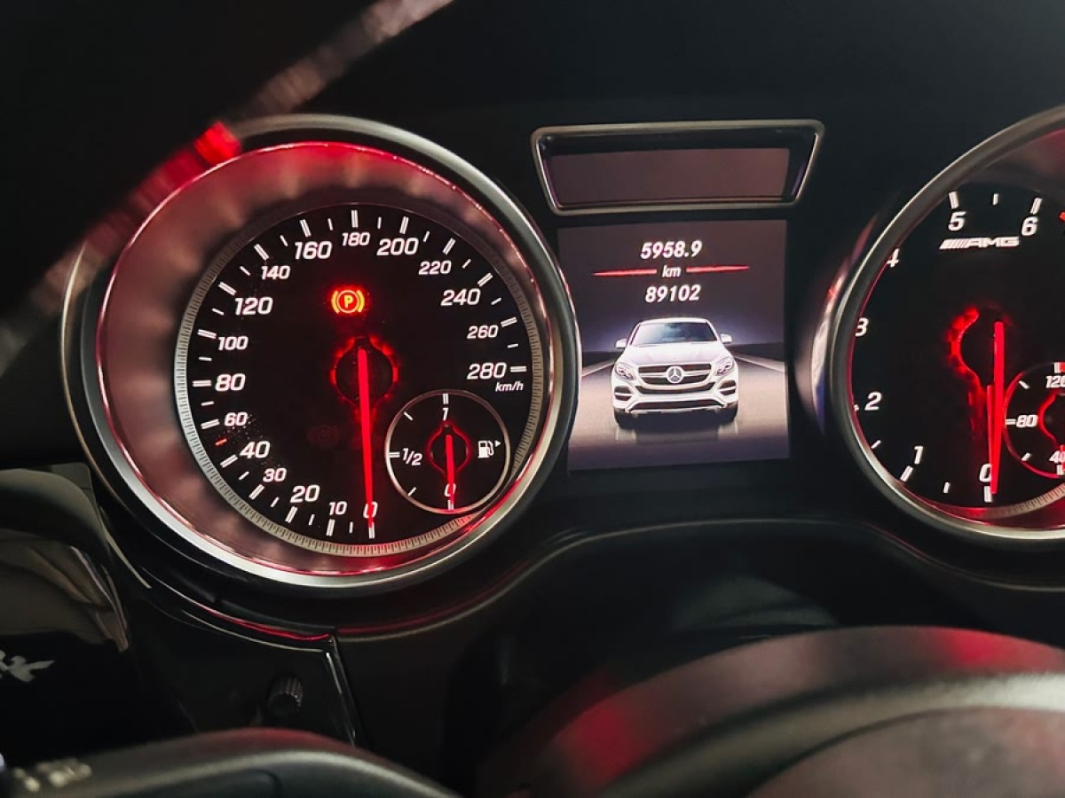 奔馳 奔馳GLE轎跑 AMG  2017款 AMG GLE 43 4MATIC 轎跑SUV圖片