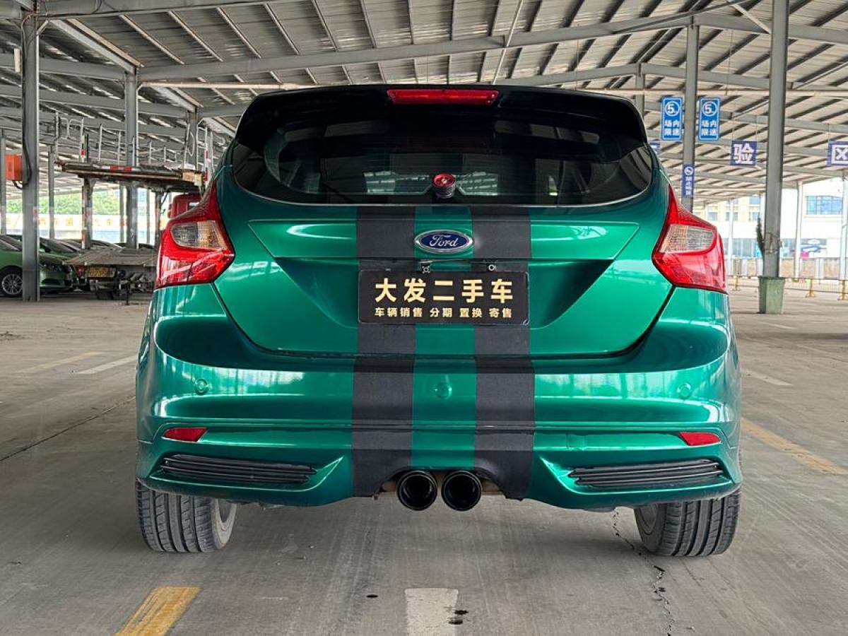 福特 福克斯  2015款 兩廂 1.6L 自動風(fēng)尚型圖片