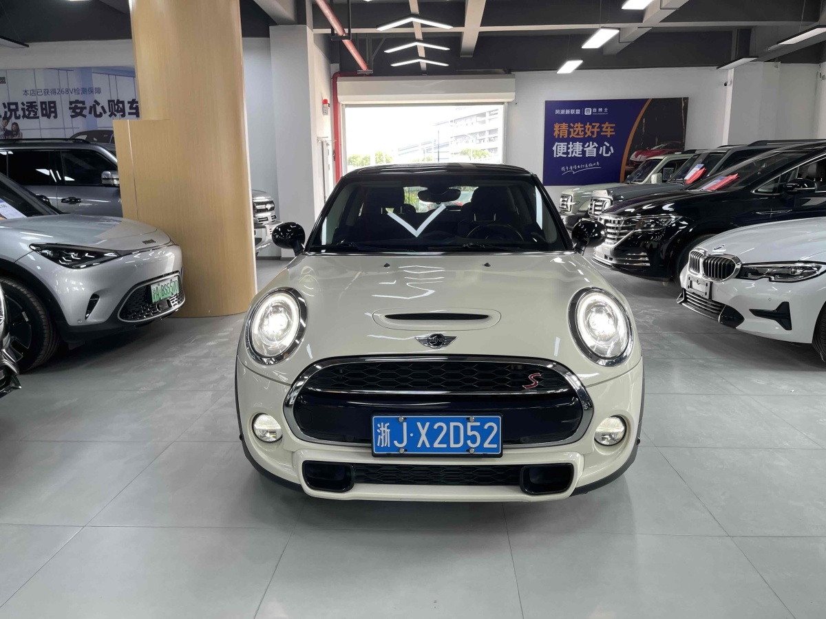 2017年12月MINI CLUBMAN  2016款 改款 2.0T COOPER S