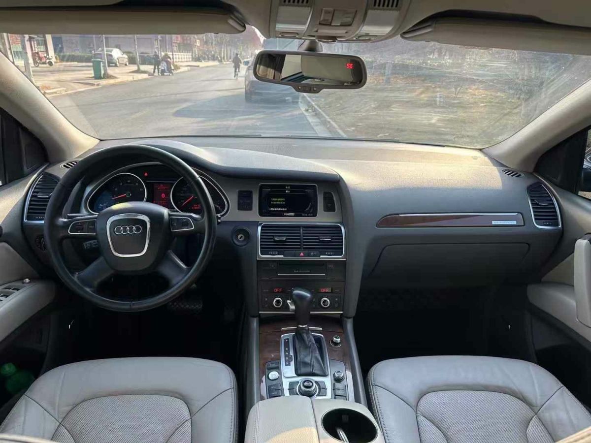 奧迪 奧迪Q7  2011款 3.0 TFSI 專享型(200kW)圖片