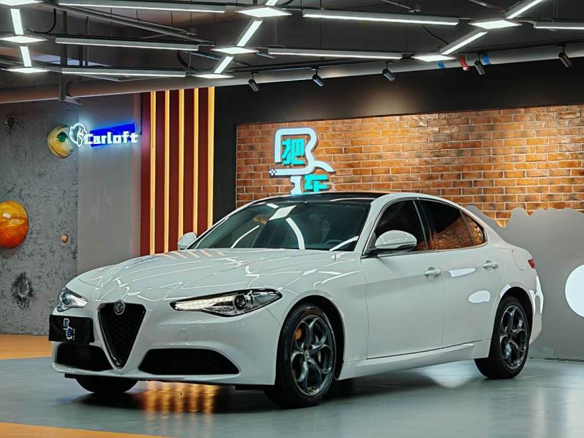 阿爾法·羅密歐 Giulia  2017款 2.0T 280HP 豪華版圖片