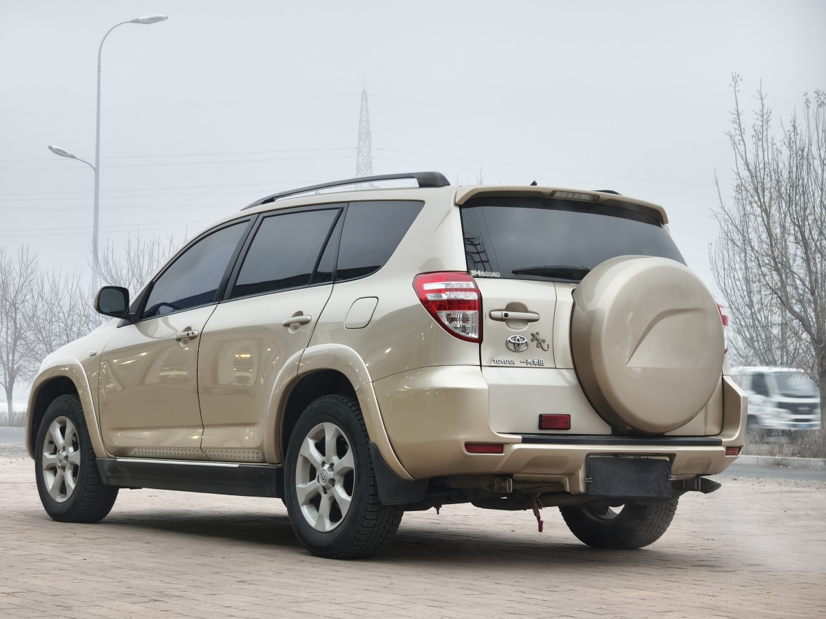 豐田 RAV4榮放  2009款 2.4L 自動(dòng)豪華版圖片