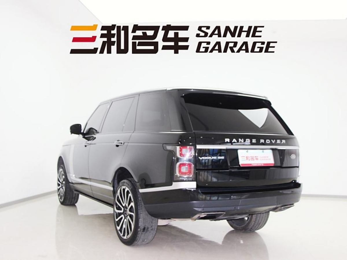 路虎 攬勝  2015款 3.0 V6 SC Vogue SE 創(chuàng)世加長(zhǎng)版圖片