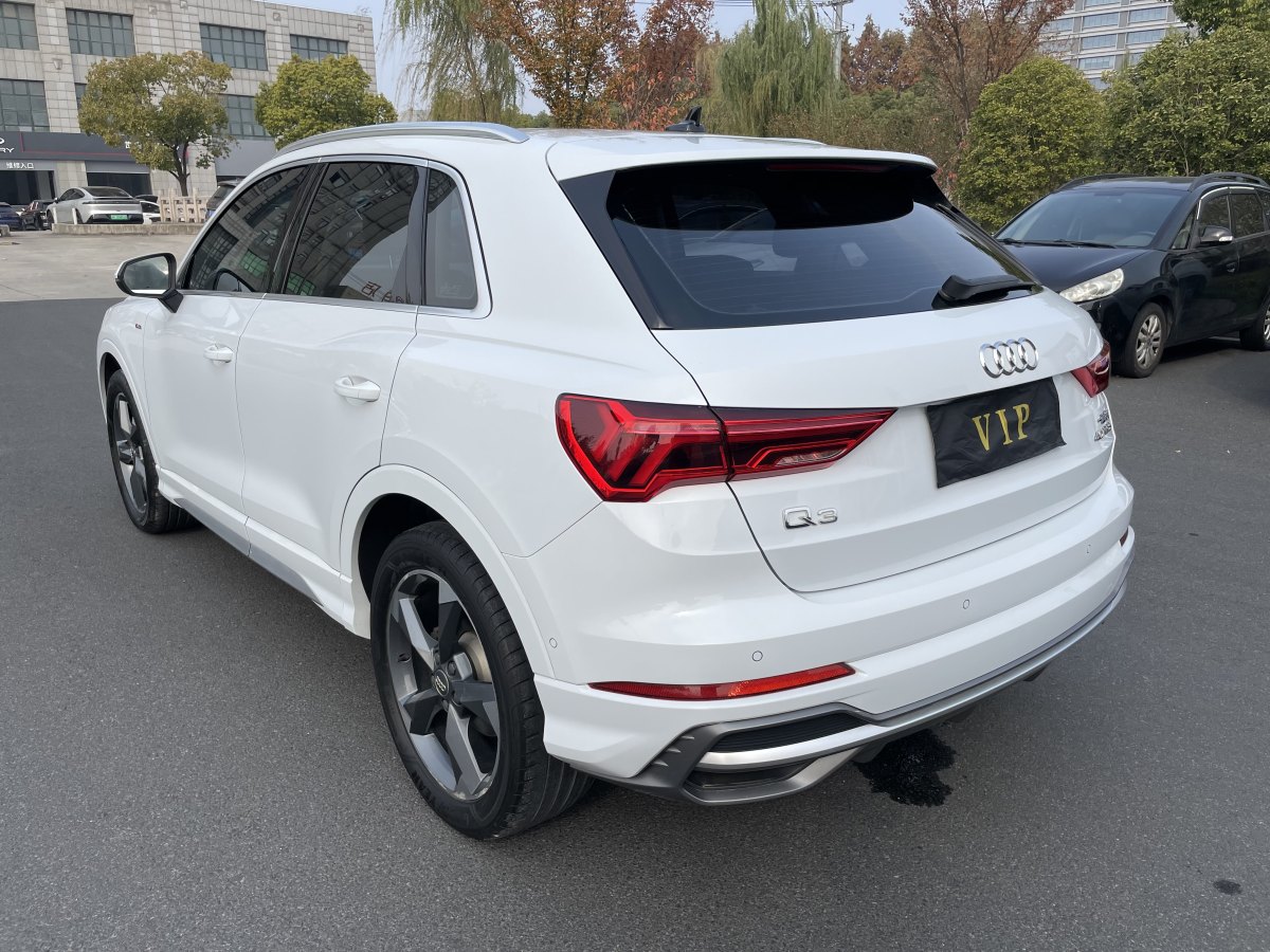 奧迪 奧迪Q3  2023款 40 TFSI 時(shí)尚動(dòng)感型圖片