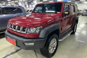 BJ40 北京 40L 2.0T 手動四驅(qū)尊貴版