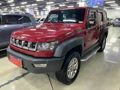 2018年4月 北京 BJ40 40L 2.0T 手動四驅(qū)尊貴版圖片