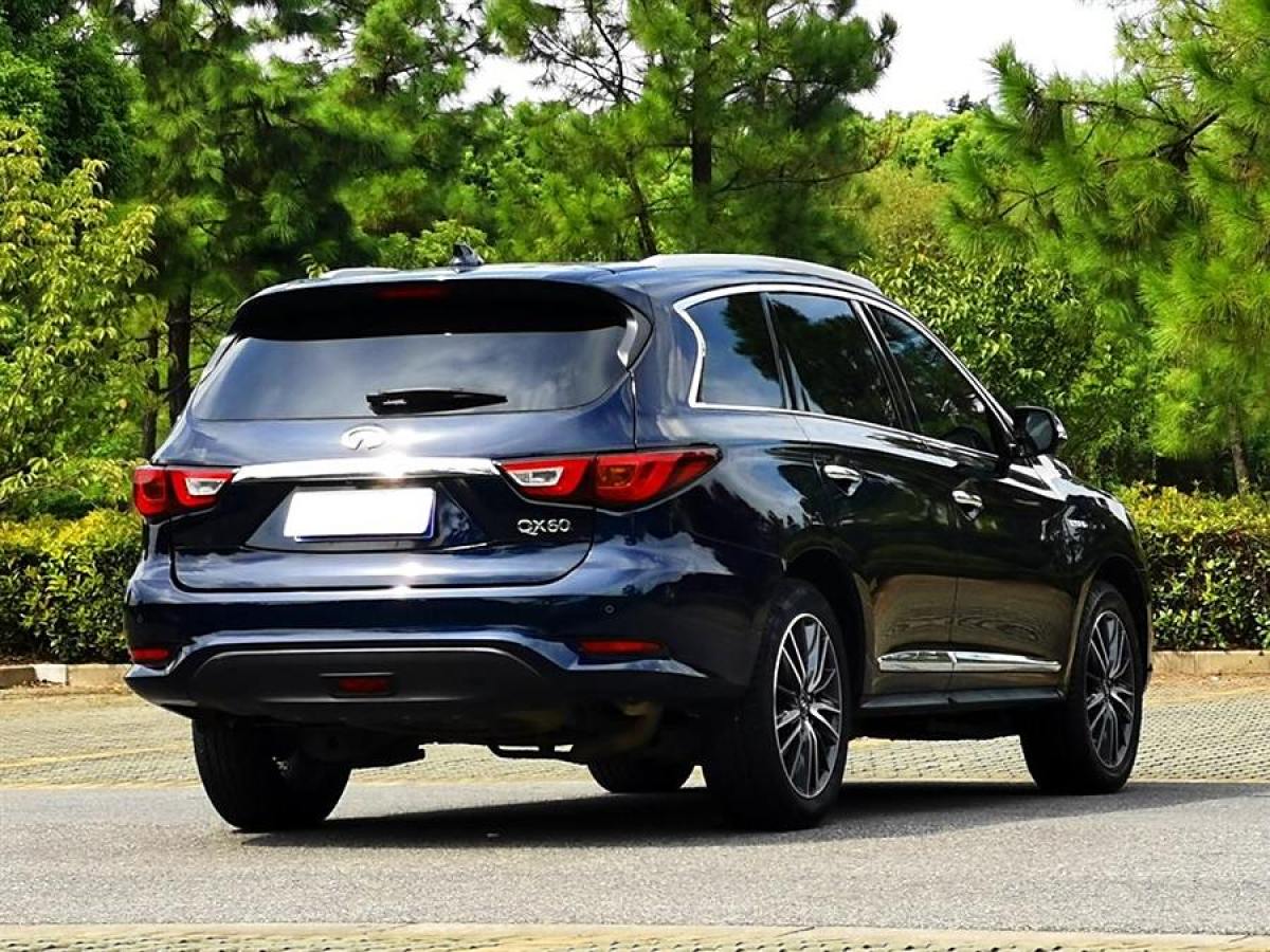 英菲尼迪 QX60  2018款 2.5T Hybrid 兩驅(qū)冠軍家庭版圖片