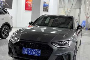 奧迪A4L 奧迪 35 TFSI 時(shí)尚動(dòng)感型