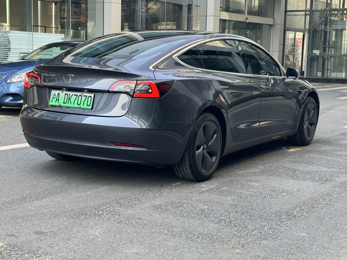 特斯拉 Model 3  2019款 標(biāo)準(zhǔn)續(xù)航后驅(qū)升級(jí)版圖片