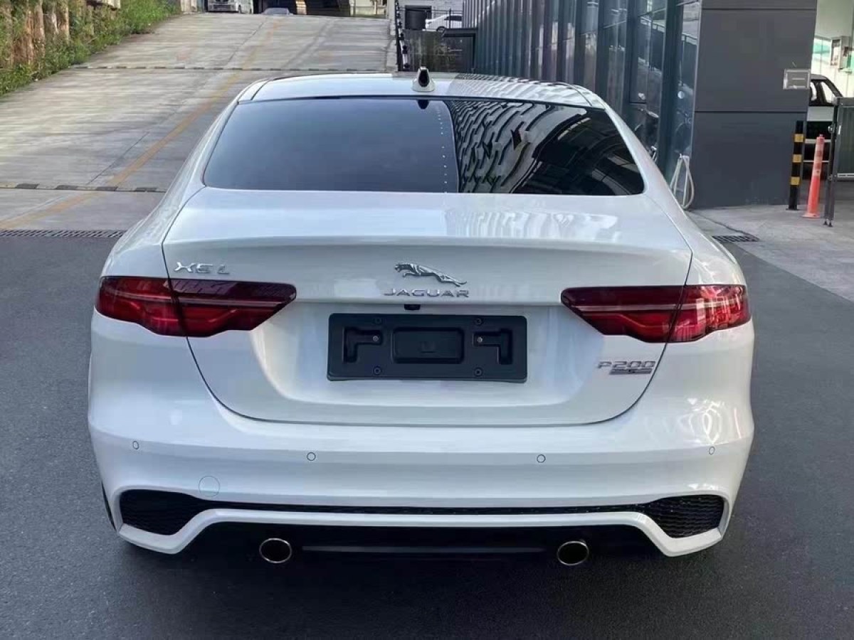 捷豹 XEL  2020款 2.0T 200PS R-DYNAMIC 青春運動版圖片