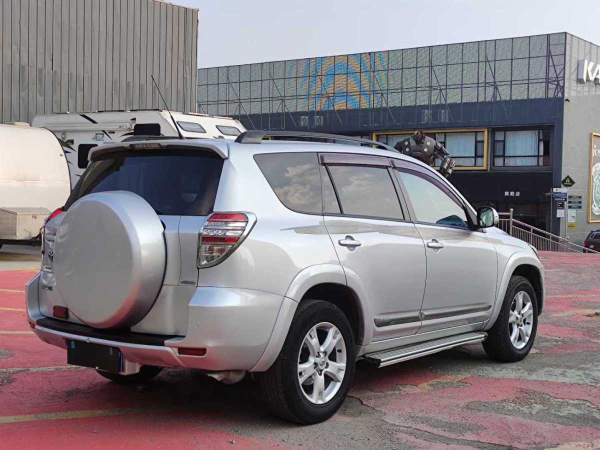 豐田 RAV4  2016款 榮放 2.0L CVT四驅(qū)新銳版圖片